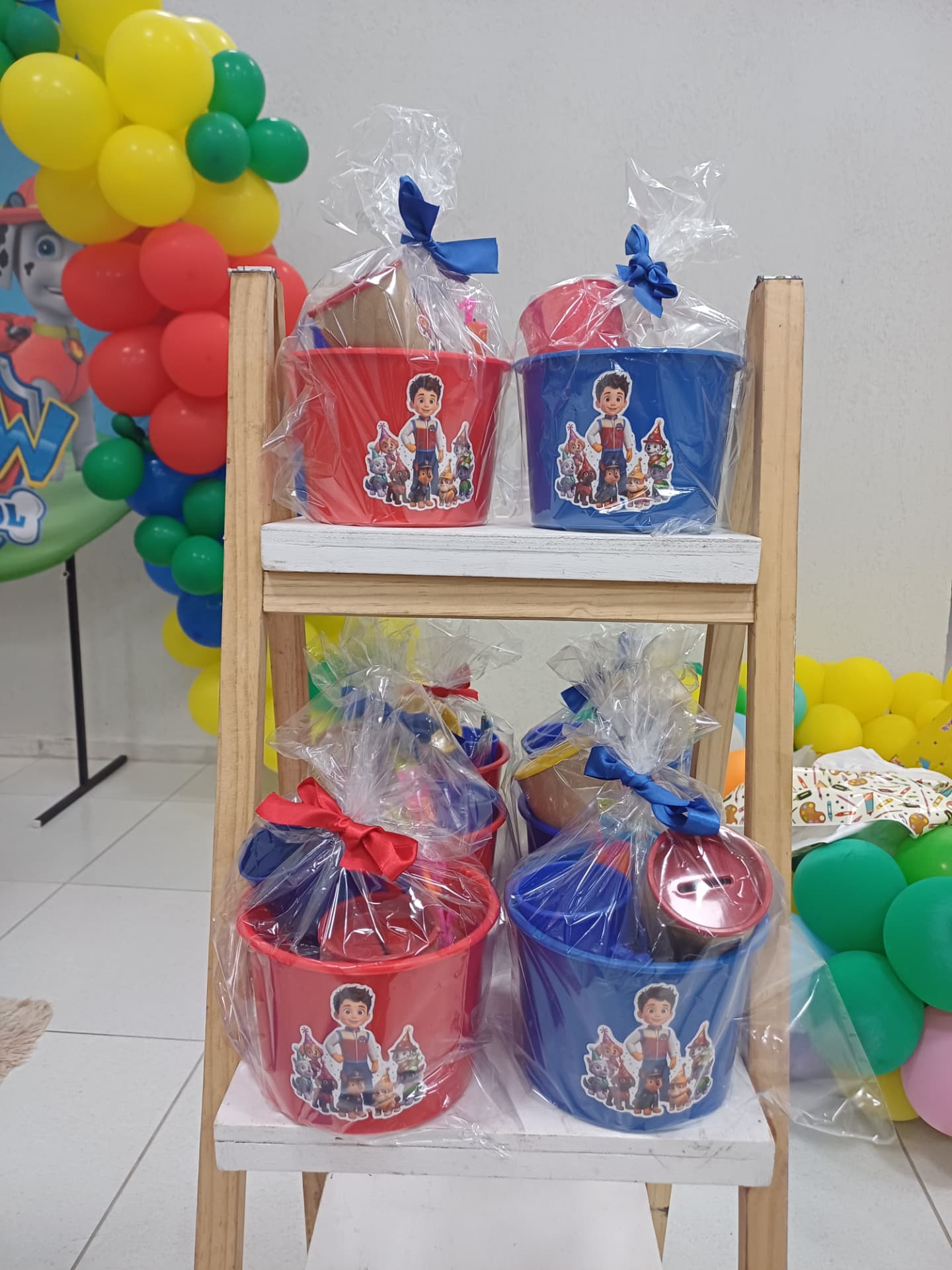 Lembrancinhas em escada decorativa